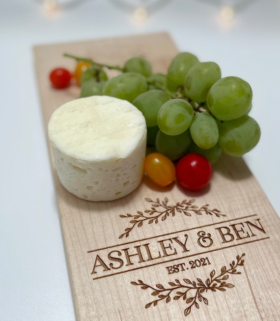 Personalized Christmas Gift, Personalized Cheese Board, Housewarming Gift, Charcuterie Board, Engagement Gift, Custom Cutting Board, Wedding - Image 2
