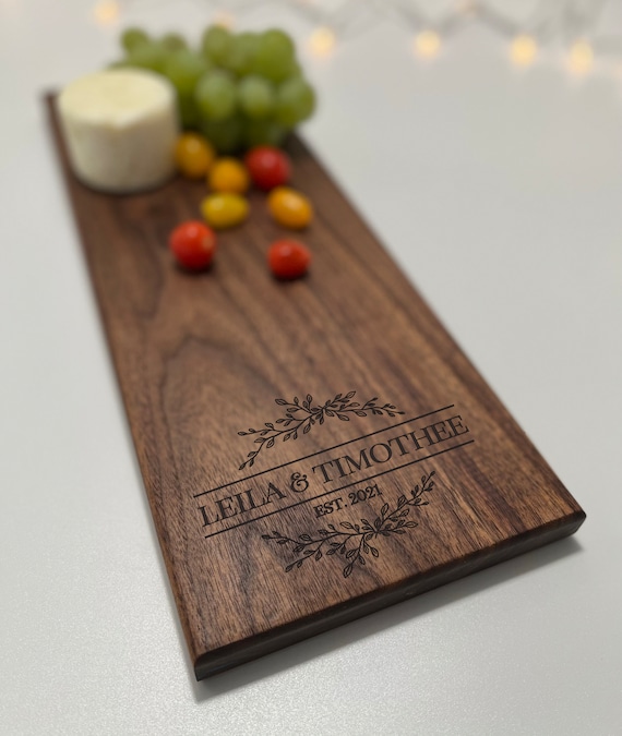 Personalized Christmas Gift, Personalized Cheese Board, Housewarming Gift, Charcuterie Board, Engagement Gift, Custom Cutting Board, Wedding - Image 3