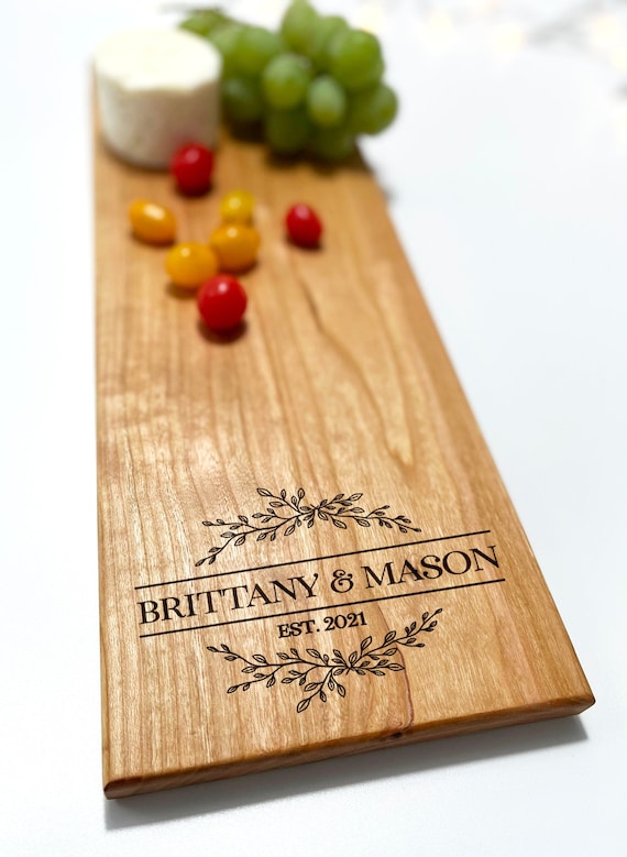 Personalized Christmas Gift, Personalized Cheese Board, Housewarming Gift, Charcuterie Board, Engagement Gift, Custom Cutting Board, Wedding