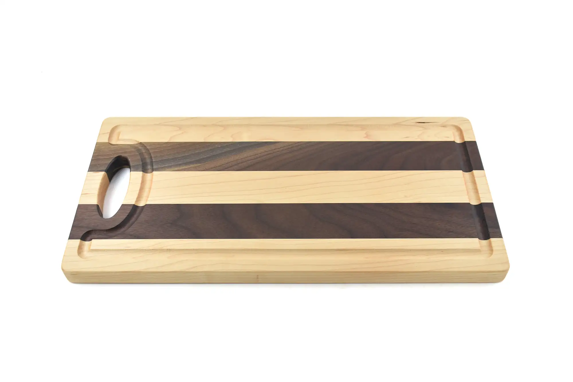 mixed cutting board with groove and handle